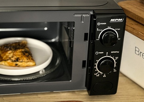 Kuchenka Mikrofalowa MPM-20-KMM-12 20L 700W 5 Poziomów Mocy Czarna